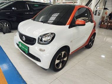 Smart fortwo 2019, фото 1