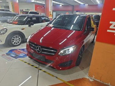 Mercedes-Benz B-Class 2018, фото 1