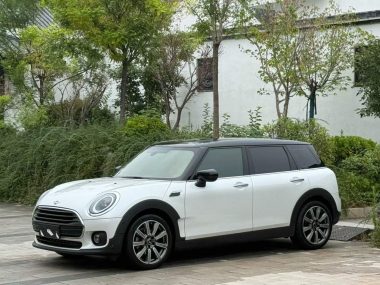 MINI CLUBMAN 2024, фото 1