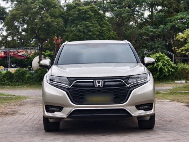 Honda UR-V 370TURBO — фото 2