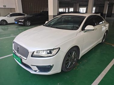 Lincoln MKZ 2019, фото 1
