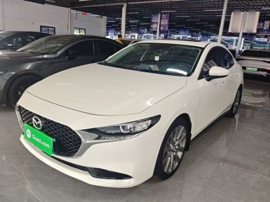 Mazda 3 2023, фото 1