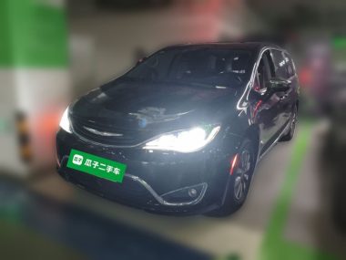 Chrysler PHEV 2019, фото 1