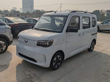 Wuling Zhiguang NEV 2026, фото 1