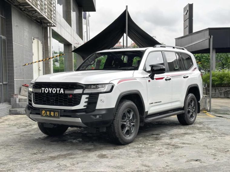 Toyota Land Cruiser (Import) 3.5T 7