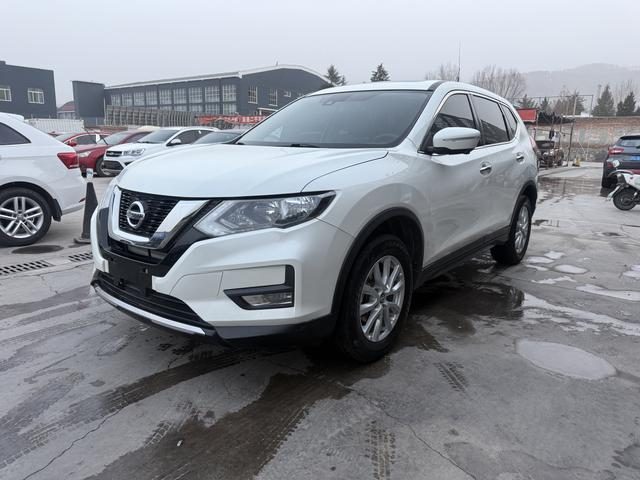 Nissan X-Trail 2.0L CVT Smart Connected Prestige Edition 2WD