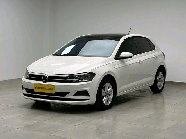 Volkswagen Polo Plus 1.5L AT Panoramic Enjoy