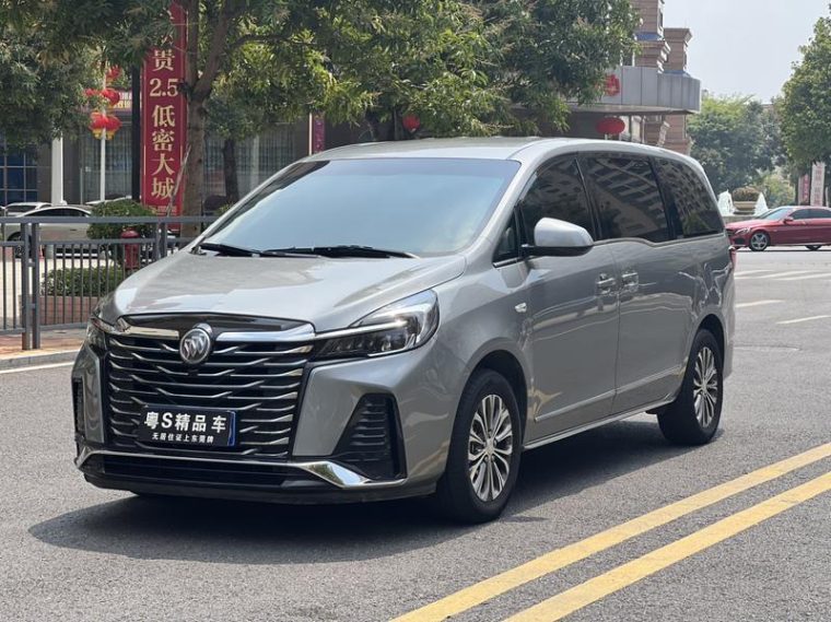 Buick GL8 Facelift Land Business Class 2.0T Smart