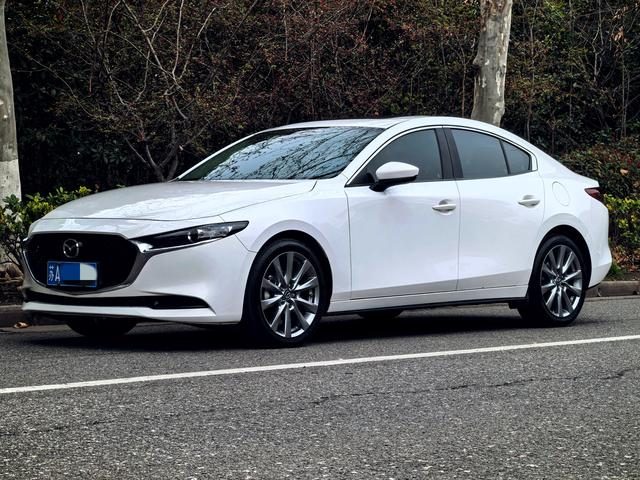 Mazda 3 2.0L AT Zhiya
