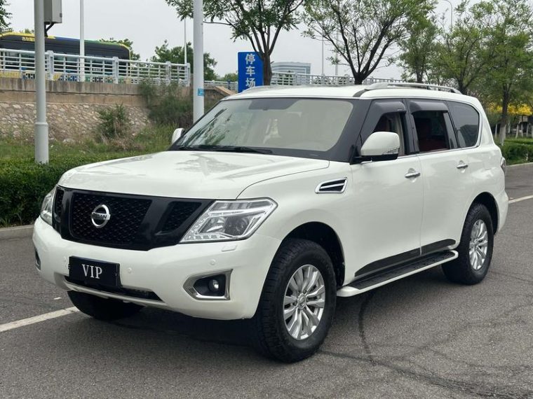Nissan Patrol 4.0L AT 4WD 7-seat Parallel Import