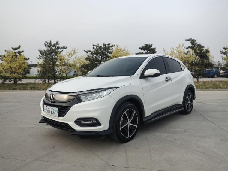 Honda Vezel 220 TURBO CVT Luxury