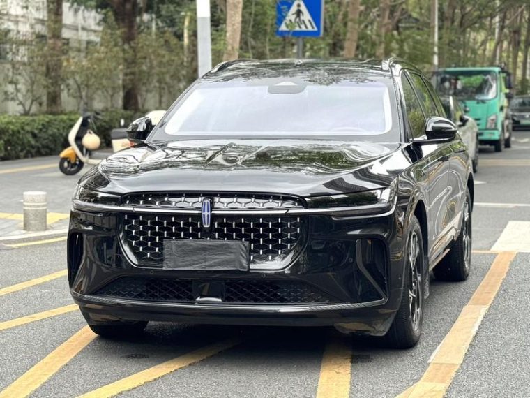 Lincoln Nautilus 2.0T