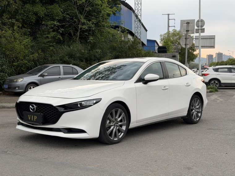 Mazda 3 2.0L AT Zhiya
