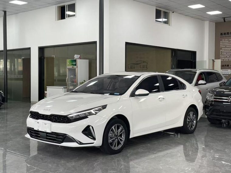 Kia K3 1.5L IVT Luxury
