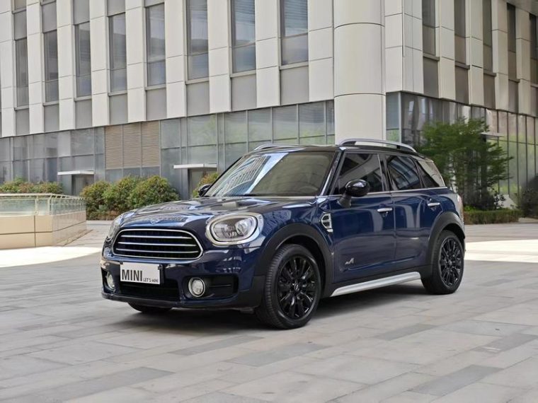 MINI COUNTRYMAN 1.5T COOPER Artist