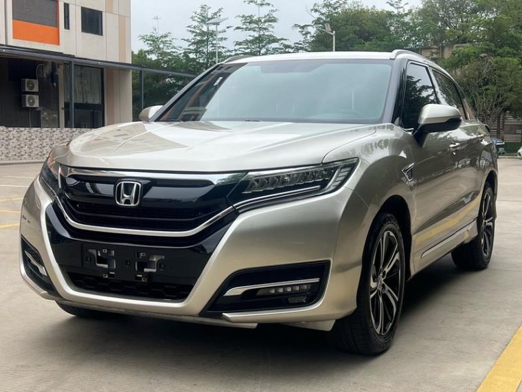 Honda UR-V 370TURBO V
