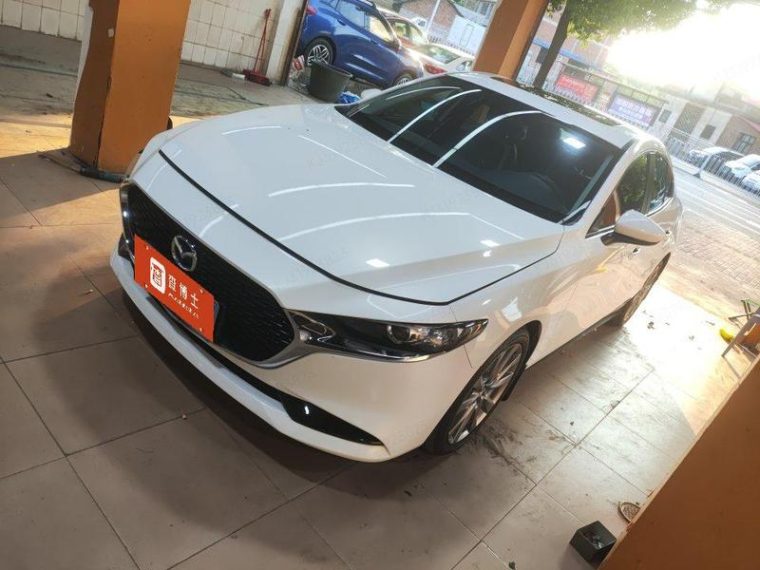 Mazda 3 2.0L AT Zhiya