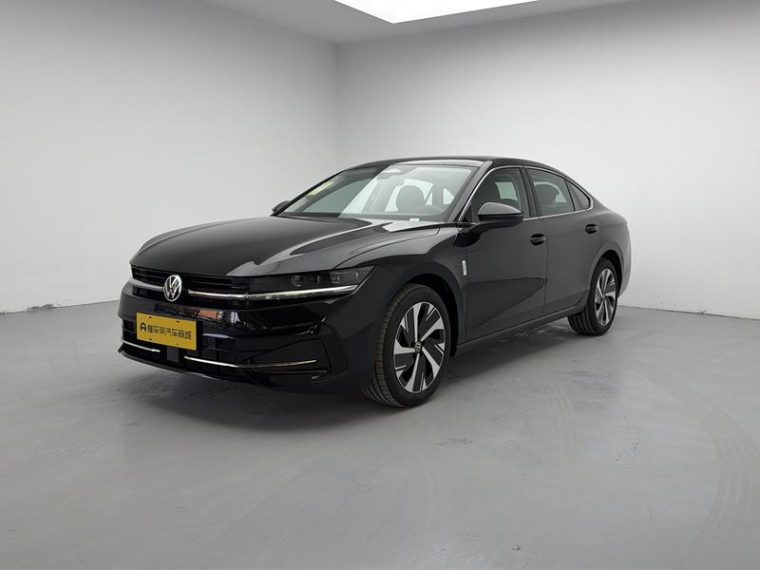 Volkswagen Magotan 300TSI Premium Eye-Catcher