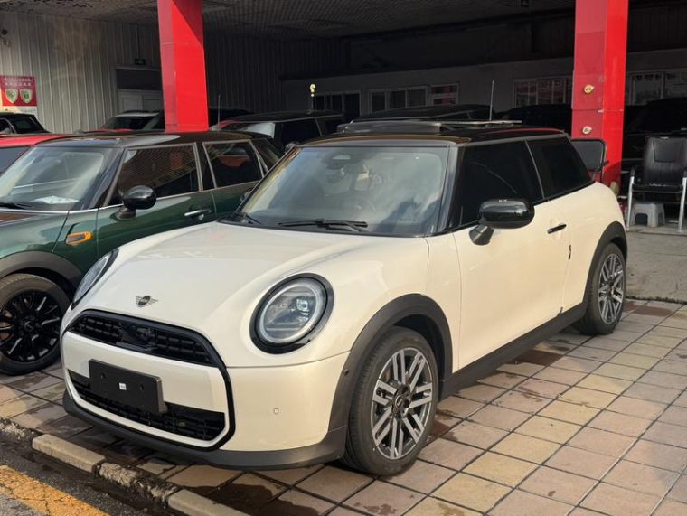MINI MINI 1.5T COOPER 3-door Classic Line