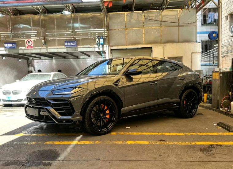Lamborghini Urus 4.0T V8 S