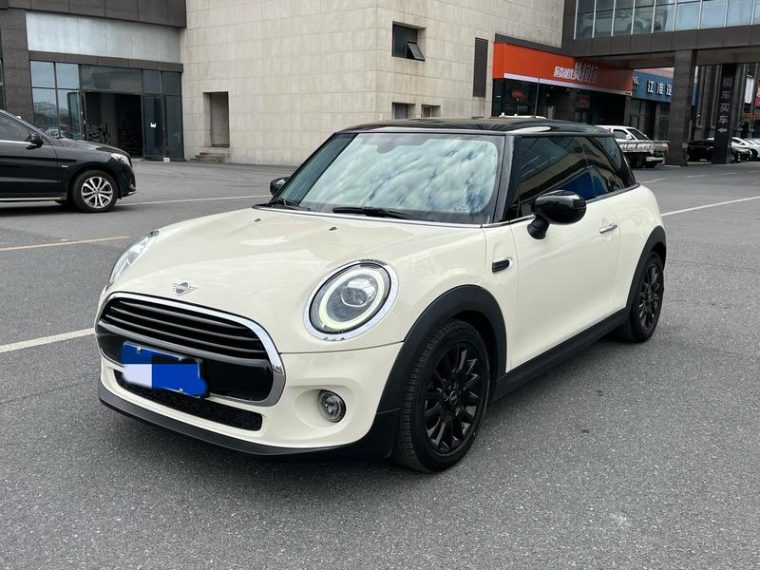 MINI MINI 1.5T COOPER Classic Line