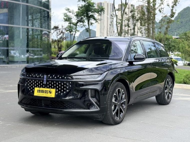 Lincoln Nautilus 2.0T