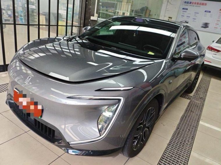Avatr 07 Ultra 4WD EV