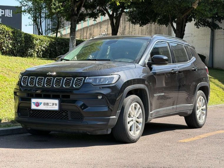 Jeep Compass 220T