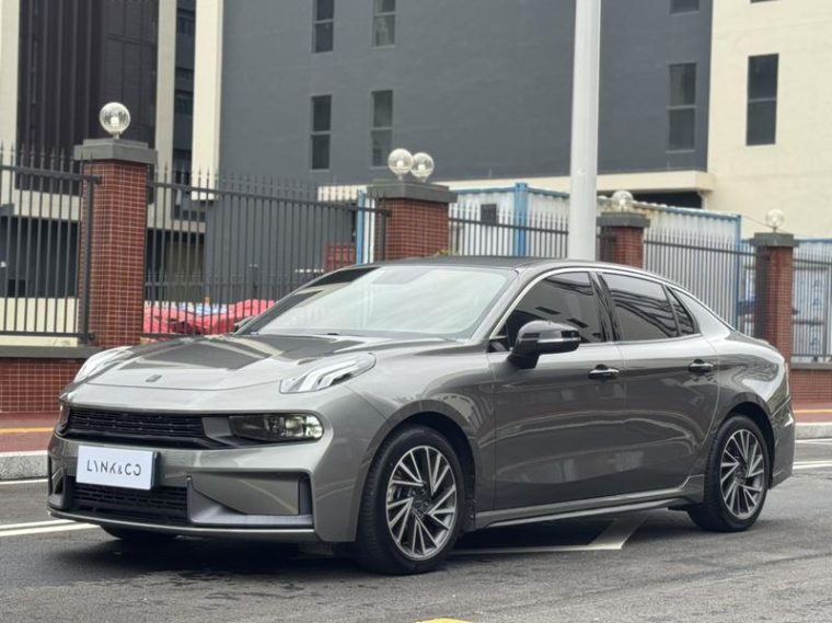Lynk & Co 03 1.5TD DCT Jin Plus