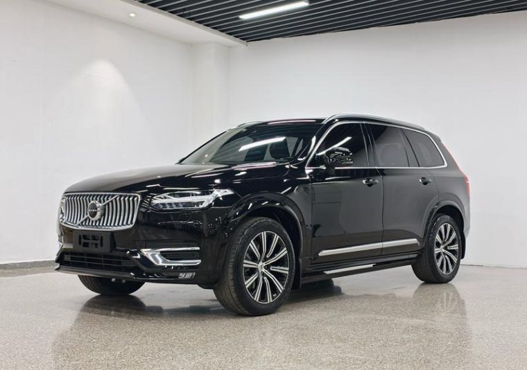 Volvo XC90 B6 7