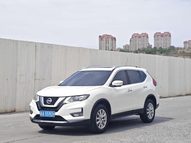 Nissan X-Trail 2.0L CVT 2WD