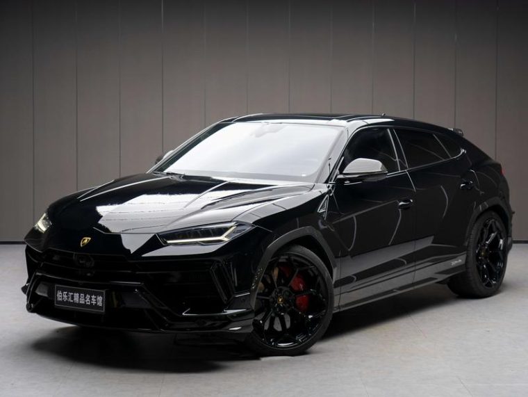 Lamborghini Urus 4.0T V8 Performante