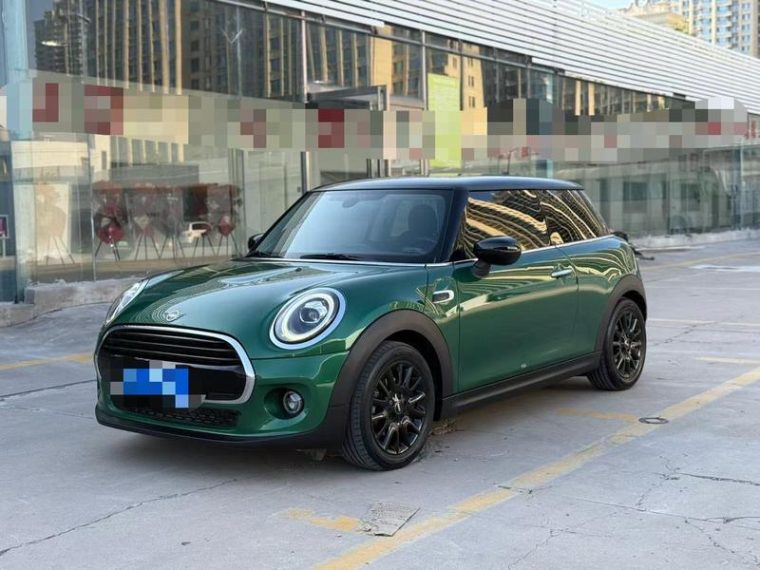 MINI MINI 1.5T COOPER Classic Line