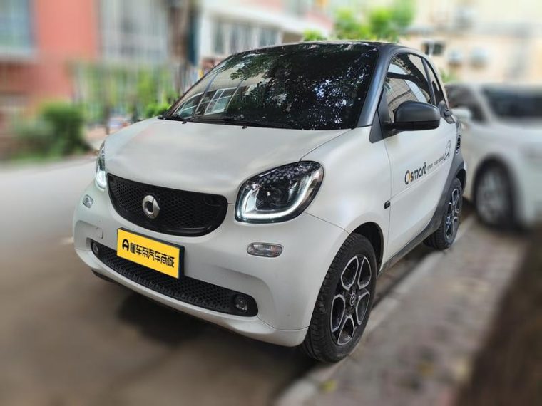 Smart fortwo 0.9T 66 VI