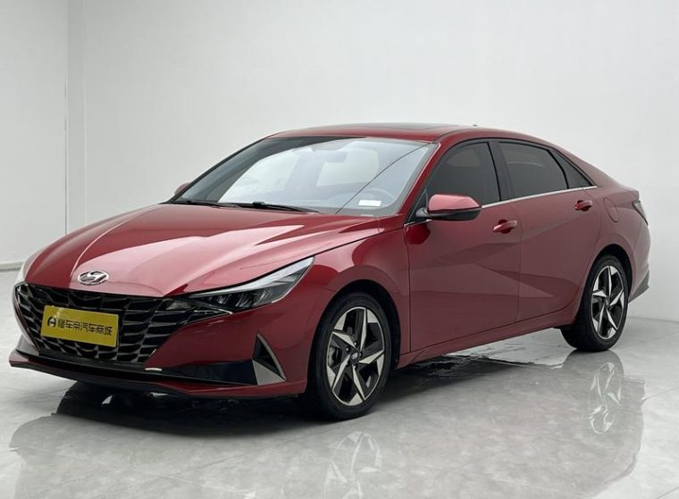 Hyundai Elantra 1.5L CVT LUX Premium