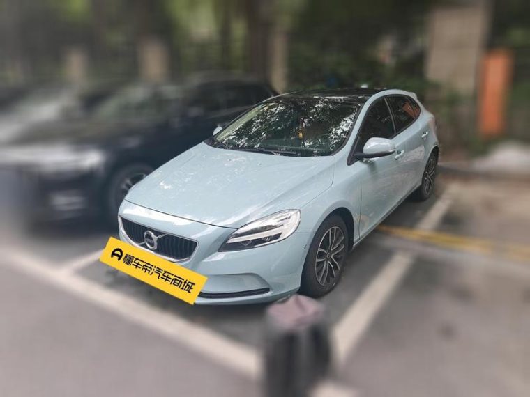 Volvo V40 T3 Zhiyi