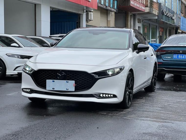 Mazda 3 2.0L AT Zhiyao