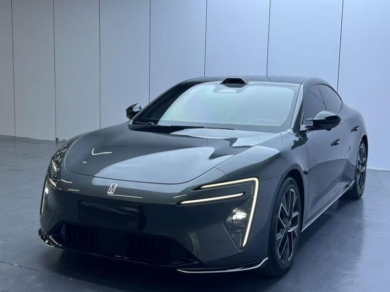Avatr 06 Ultra 4WD EV