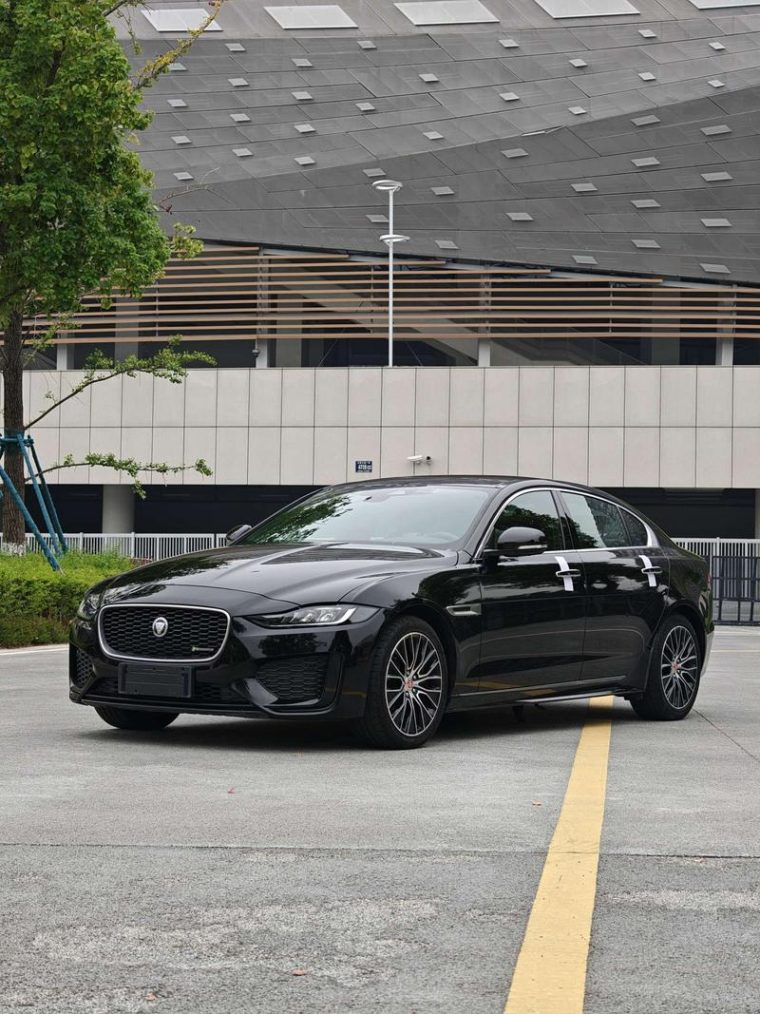 Jaguar XEL 2.0T 200PS R-DYNAMIC