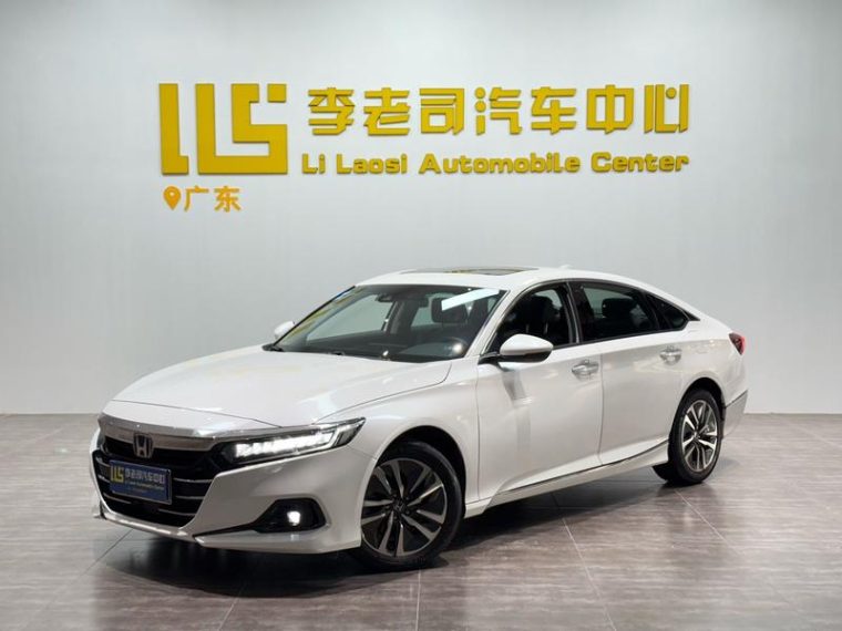 Honda Accord · 2.0L