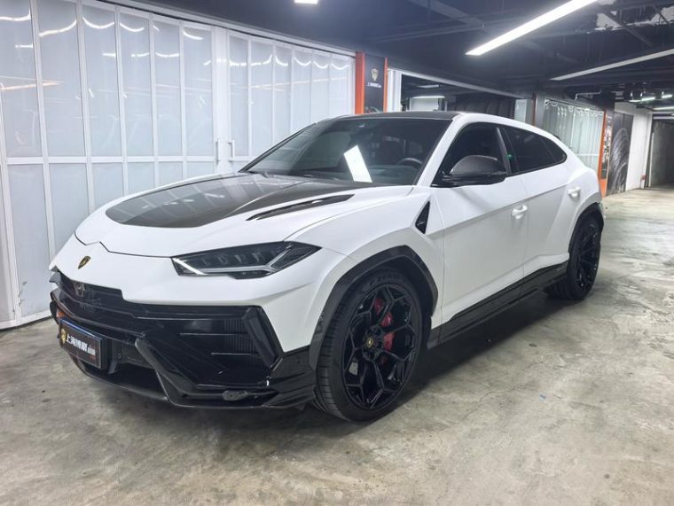 Lamborghini Urus 4.0T V8 Performante