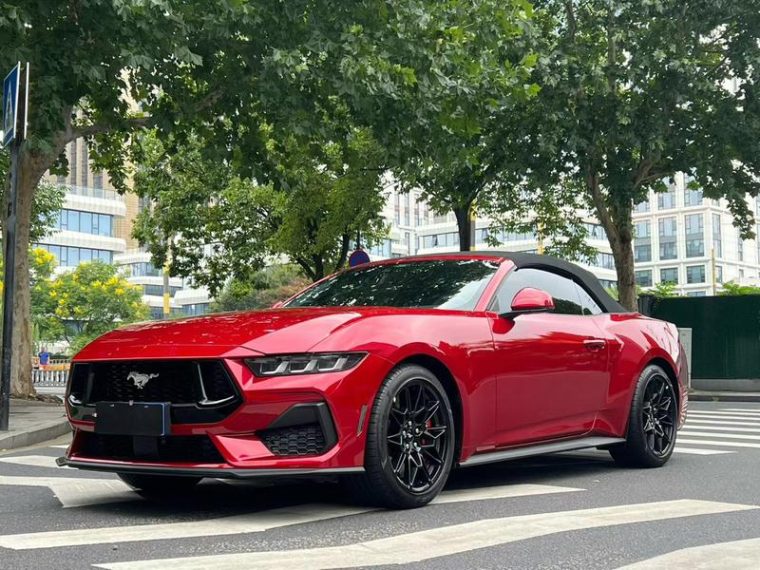 Ford Mustang 2.3T EcoBoost Convertible Sport