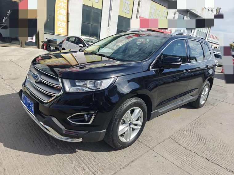 Ford Edge EcoBoost 245 7 V