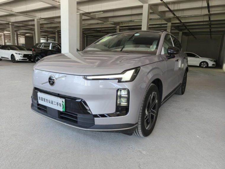 Volvo XC70 2WD Long Range