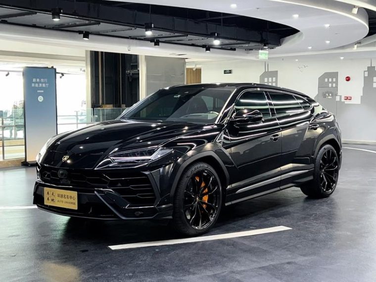 Lamborghini Urus 4.0T V8