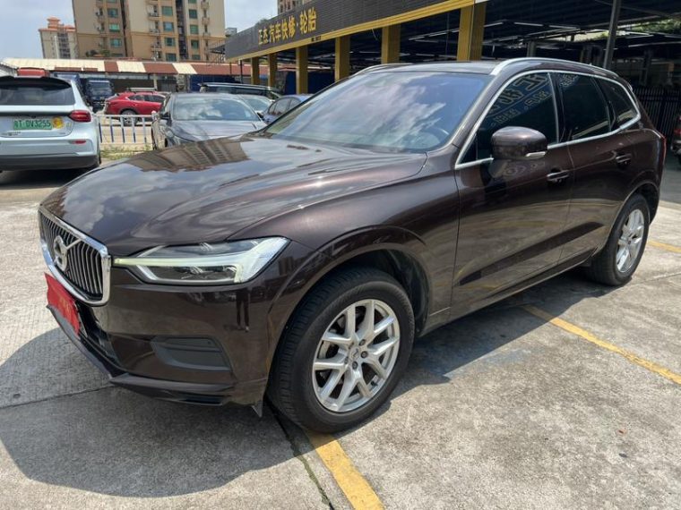 Volvo XC60 T5 4WD Zhiyi