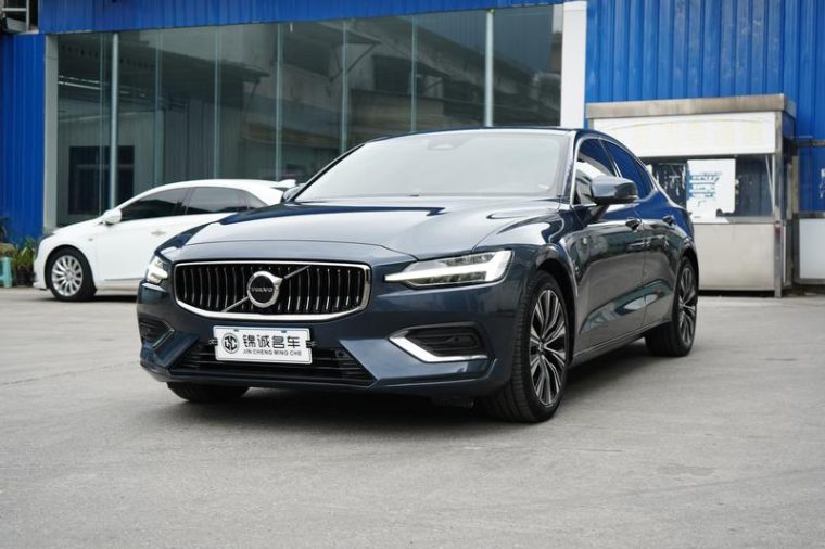 Volvo S60 B4