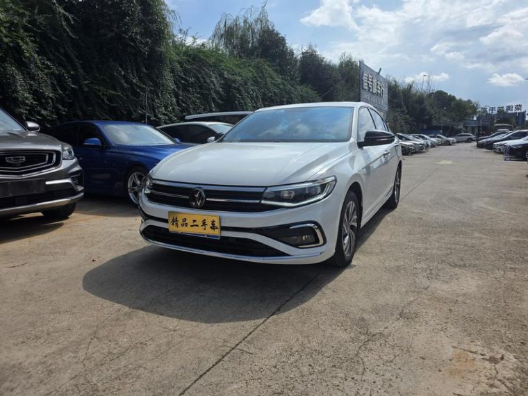 Volkswagen Bora 200TSI DSG Smart Drive