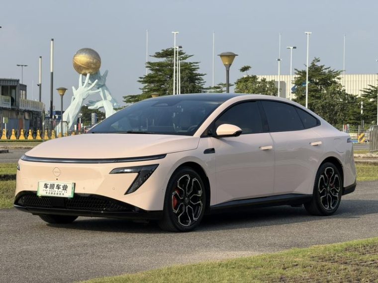 Nissan N7 625 Max