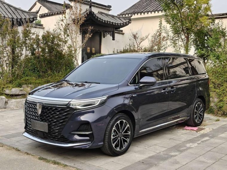 Roewe iMAX8 400TGI Supreme Series Prestige